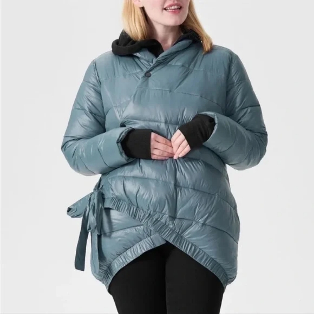 Universal Standard Kanda Puffer - Blue - Picture 5 of 5